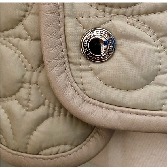 Coach Signature quilted jacket leather trim medium lightweight off white cream - Picture 4 of 9
